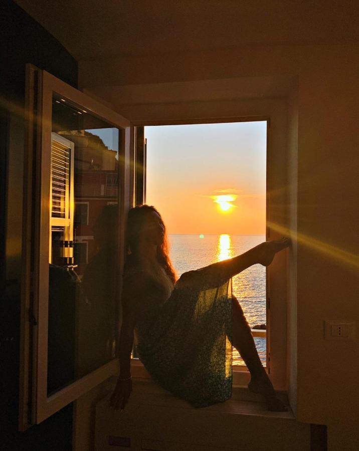 Ciao Bella Seafront Apartment Riomaggiore Ngoại thất bức ảnh